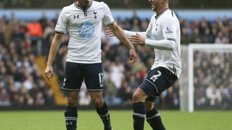 Kails Vokers sveic Androsu Taunsendu ar gūtajiem vārtiem
Foto: AP/Scanpix