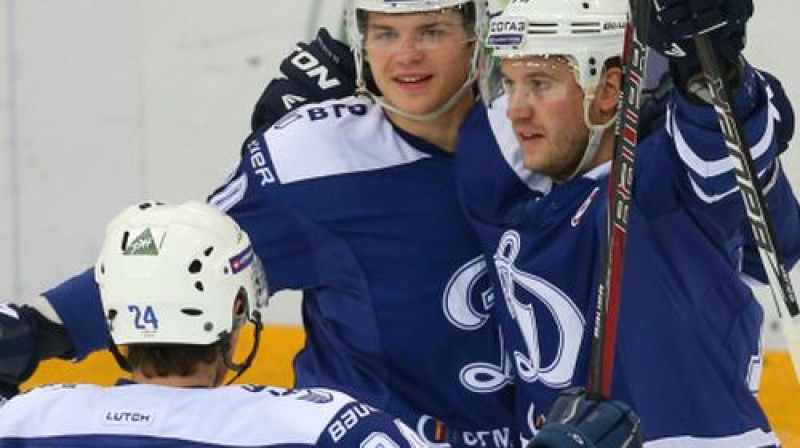 Maskavas "Dynamo" atzīmē vārtus pret Zagrebas "Medveščak"
Foto: ITAR-TASS/Scanpix