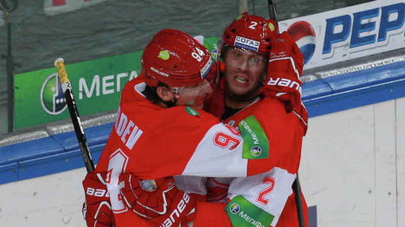 Nikolajs Žerdevs un Derons Kvints
Foto: www.rsport.ru