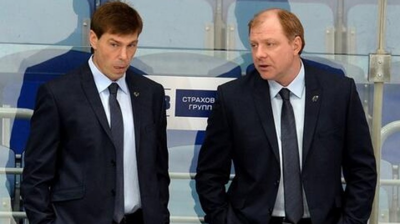 "Atlant" galvenais treneris Aleksejs Kudašovs un ģenerālmenedžeris Aleksejs Žamnovs 
Foto: khl.ru