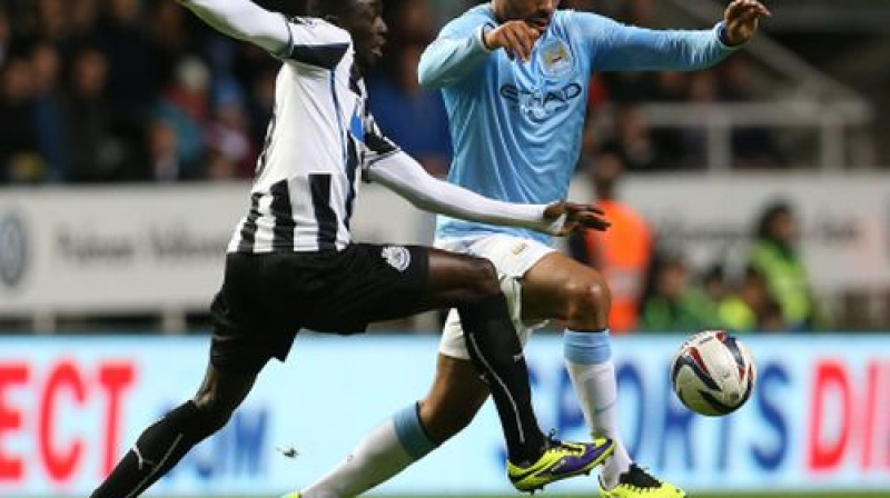 Musa Sisoko cīņā ar Džoleonu Leskotu
Foto: AFP/Scanpix