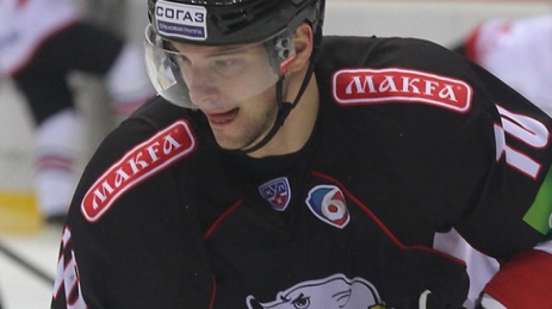 Lauris Dārziņš mačā pret "Chelmet" 
Foto: hctraktor.org