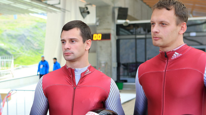 Martins Dukurs un Tomass Dukurs
Foto: sochi2014.com
