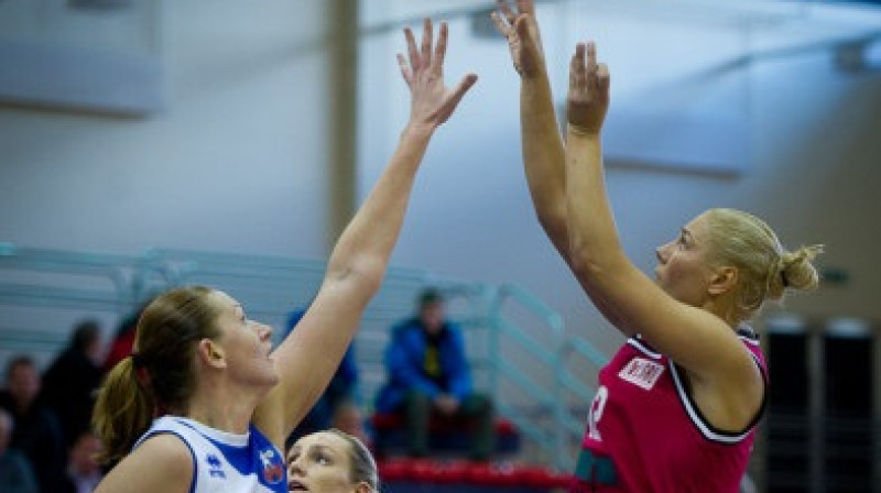Laura Audere cīņā ar Aiju Brumermani
Foto: Zigismunds Zālmanis