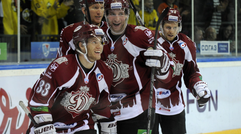 Mets Robinsons (priekšplānā)
Foto: Romāns Kokšarovs, Sporta Avīze, F64