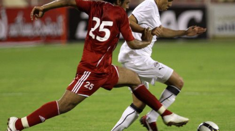 Mohameds Zidans (pa labi) Ēģiptes izlases pārbaudes spēlē pret Omānu 2009. gadā
Foto:AFP/Scanpix