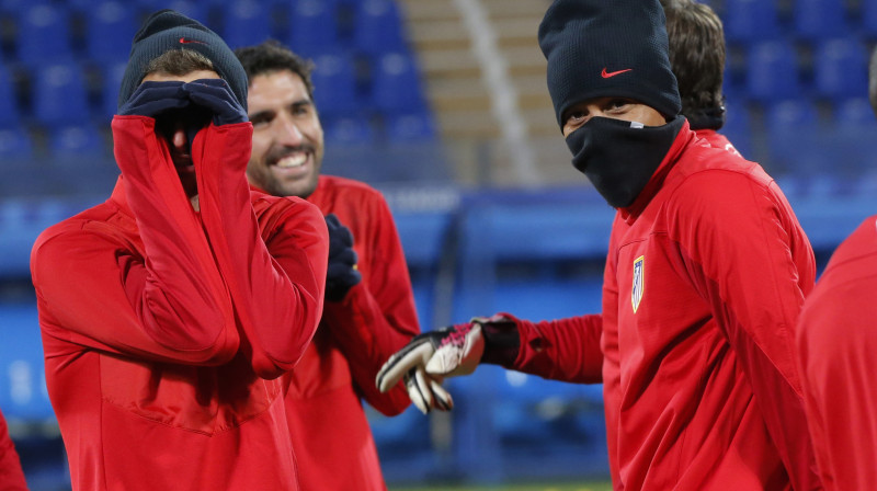 Tie nav bandīti, tie ir izslēgšanas spēlēm jau kvalificējušies "Atletico" spēlētāji, gatavojoties spēlei Sanktpēterburgā
Foto: AP/Scanpix