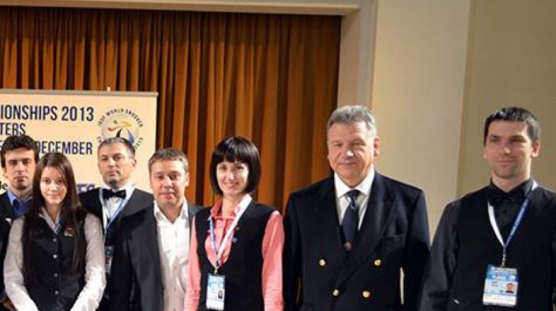 Anna Prisjažņuka (otrā no kreisās), Tatjana Vasiļjeva (centrā), Māris Volajs (pirmais no labās)
Foto: lrbf.lv