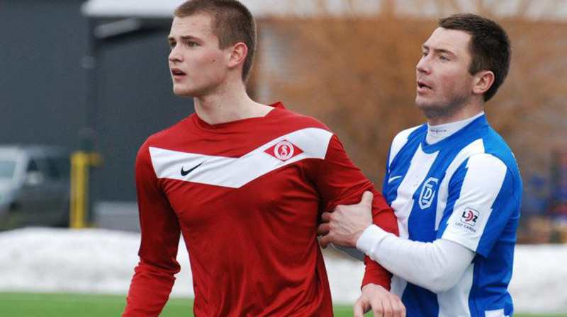 Jevgēņijs Kazačoks (pa kreisi)
Foto: Olga Melkumjana