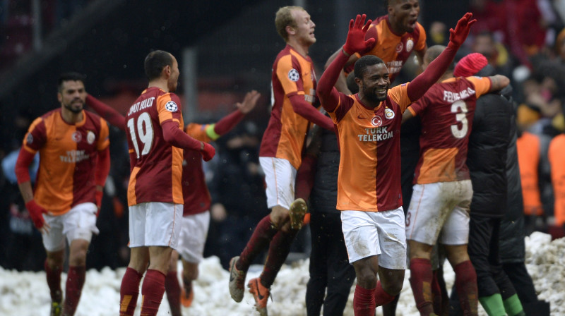 Stambulas "Galatasaray" pēdējā brīdī iekļūst Čempionu līgas Top16 
Foto: AFP/Scanpix