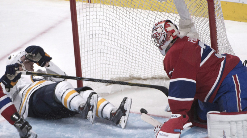 Zemgus Girgensons kritienā gūst vārtus
Foto: AP / Scanpix