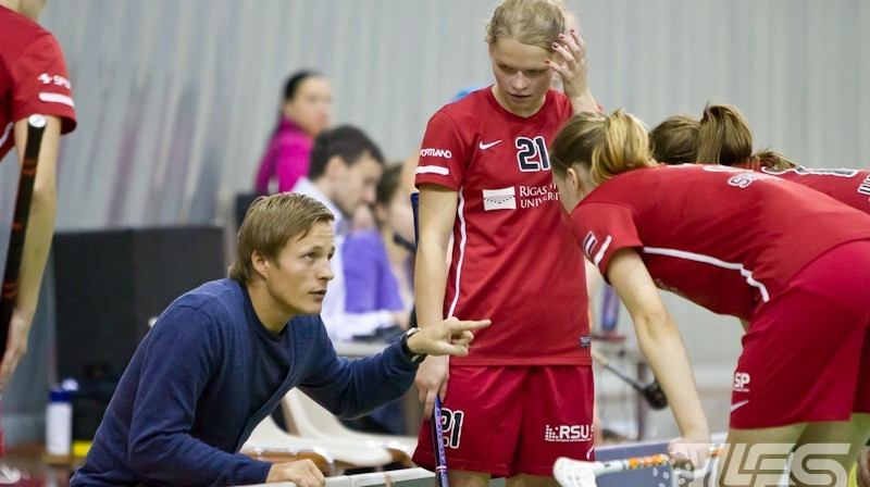 RSU florbolistes un komandas galvenais treneris Ainārs Juškēvics
Foto: floorball.lv