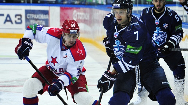 Iļja Zubovs (nr.38) un Envers Ļisins (nr.7)
Foto: ITAR-TASS/Scanpix
