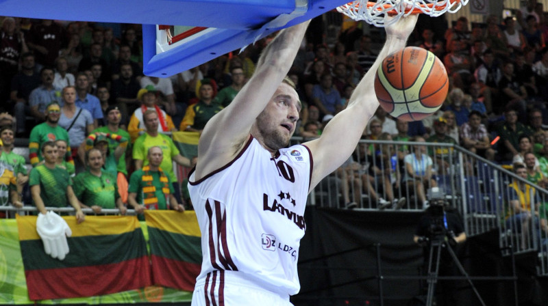 Rihards Kuksiks 
Foto: Romāns Kokšarovs, Sporta Avīze, f64