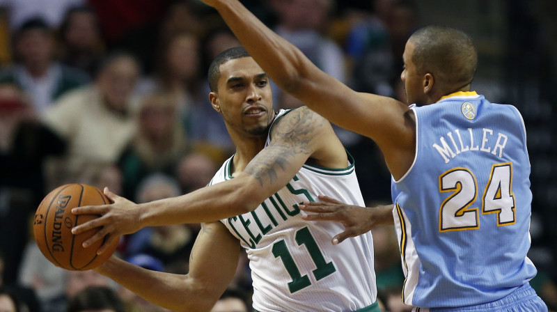 Kortnijs Lī turpmāk pārstāvēs "Grizzlies"
Foto: AP/Scanpix
