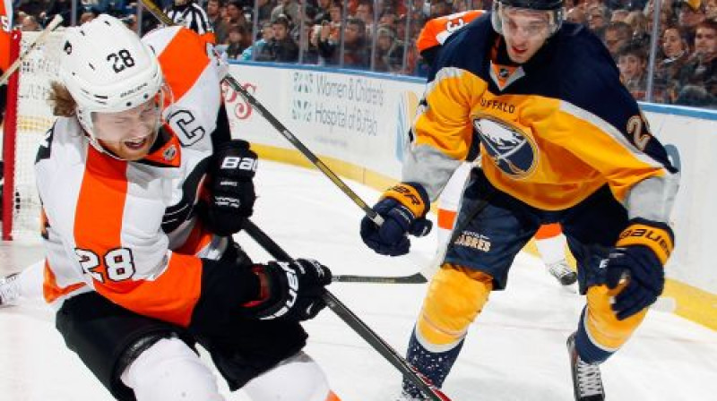 Klods Žirū cīņā ar Zemgu Girgensonu
Foto:AFP/Scanpix