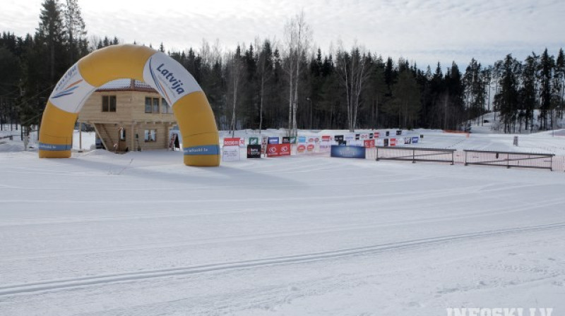Klusums pirms sprinta "vētras" Madonā. Foto:Infoski.lv