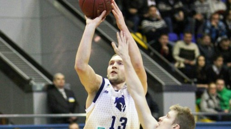 Jānis Strēlnieks: 13 punkti uzvarā pār "Banvit"
Foto: budivelnyk.ua