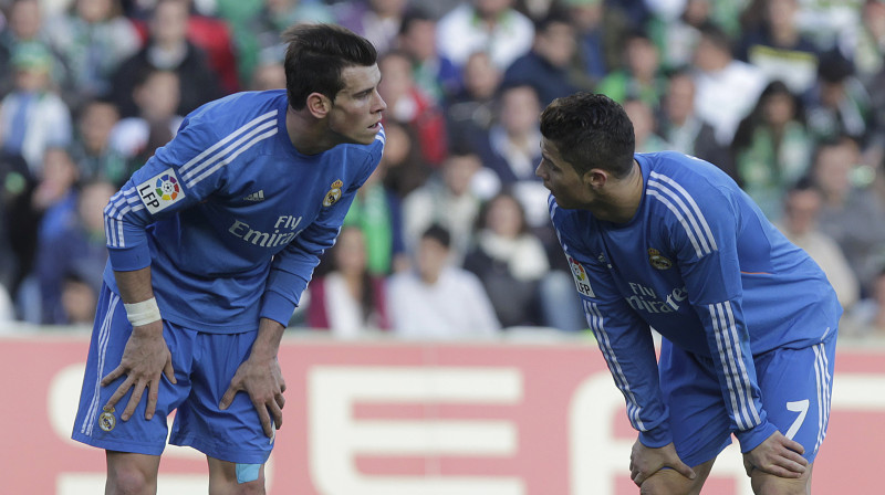 Garets Beils un Krištianu Ronaldu
Foto: AP/Scanpix