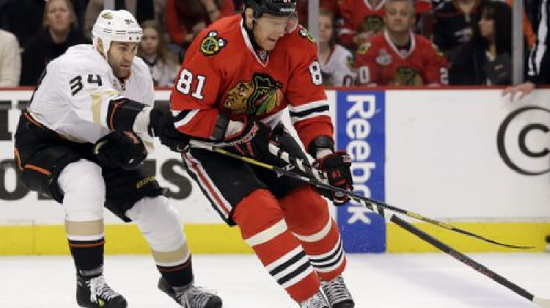 Marians Hosa meklē ceļu uz "Ducks" vārtiem
Foto:AP/Scanpix