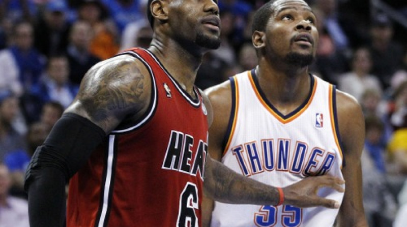 Lebrons Džeimss un Kevins Durents
Foto: AP/Scanpix