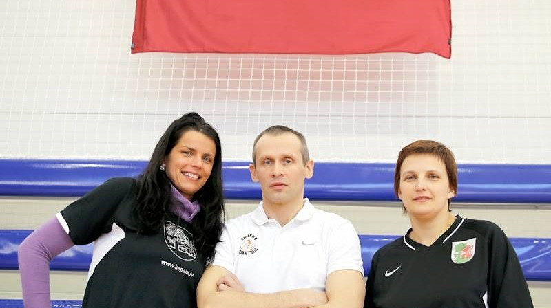Treneri Līga Alilujeva (Liepāja), Ainārs Čukste (Rīdzene) un Irina Romaņenko (Daugavpils)
Foto: Vladimirs Hlopcevs