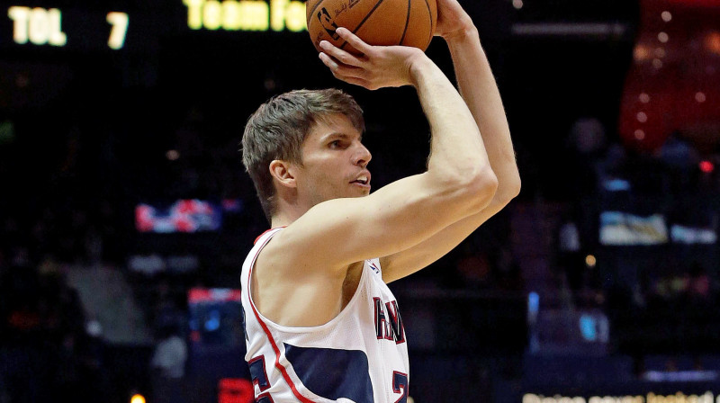 Kails Korvers jau otro gadu pēc kārtas nolēmis nepiedalīties NBA tālmetienu konkursā. Foto: AP/Scanpix.