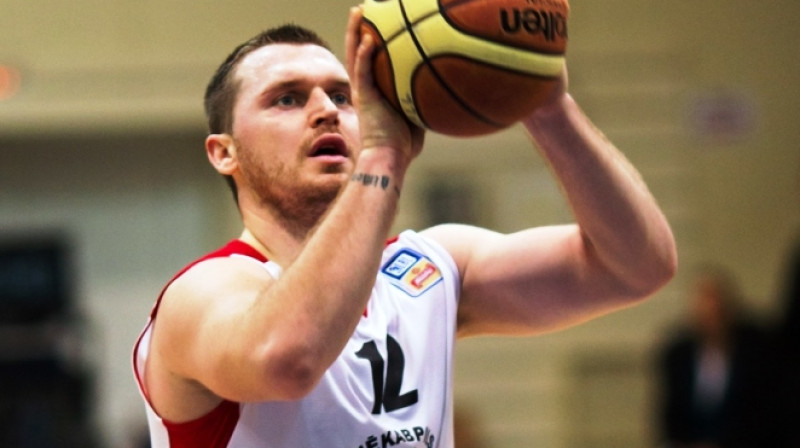 Rinalda Sirsniņa precīzie soda metieni mača galotnē nodrošināja uzvaru ''Jēkabpilij''. Foto: bkjekabpils.lv