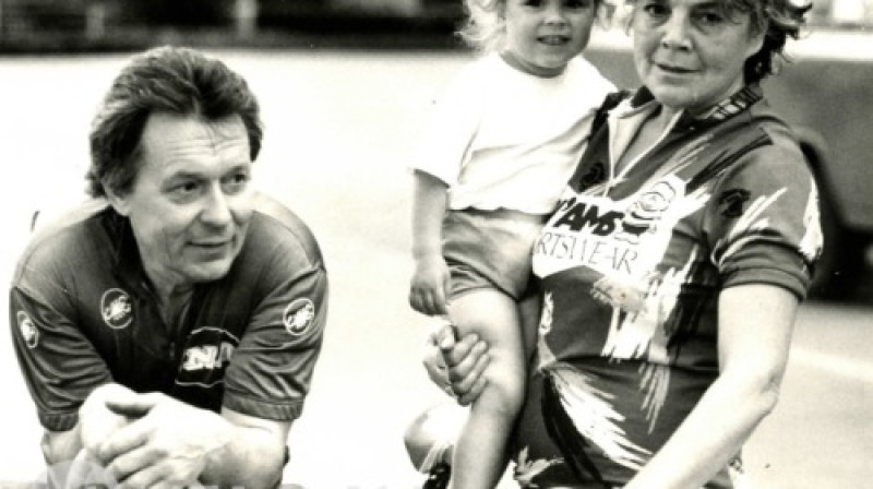 Elmārs Morziks, Baiba Evīna Morzika un mazmeita Linda Kalverša
Foto: evelo.lv