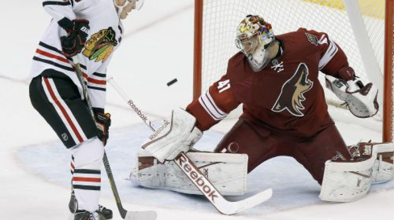 Ne Džonatans Teivss, ne "Blackhawks" komanda šonakt Maiku Smitu nepārspēja
Foto:AP/Scanpix