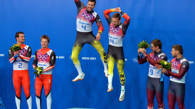 Andris Šics un Juris Šics uz bronzas pakāpiena pēc divnieku sacensībām
Foto: AFP / Scanpix