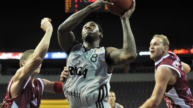 Deriks Nikss 
Foto: Romāns Kokšarovs, Sporta Avīze, f64