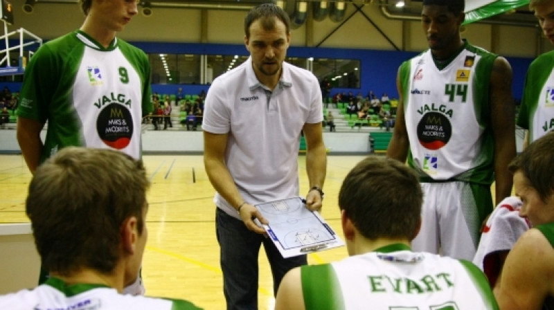 Sandis Buškevics un Valgas ''Maks&Moorits'' BBL sezonu noslēdza ar bilanci 0-12. Foto: valgakorvpallikool.ee