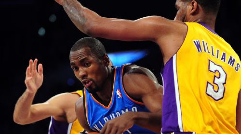Serdžs Ibaka pret "Lakers"
Foto:AFP/Scanpix
