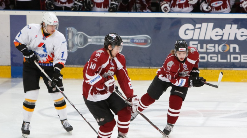 Artūrs Kuzmenkovs (#10) guva vārtus un izdarīja divas rezultatīvas piespēles