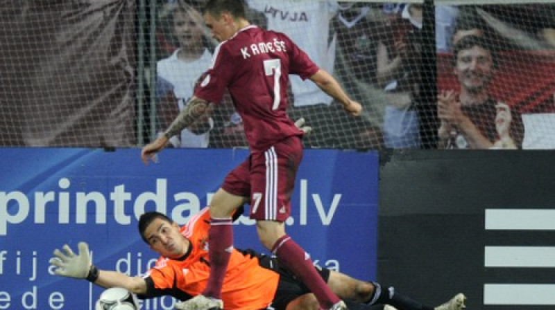 Vladimirs Kamešs Latvijas izlasē ir aizvadījis 11 spēles un guvis vienus vārtus
Foto: Romāns Kokšarovs, Sporta Avīze, f64