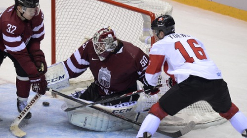 Džonatans Teivzs pie Latvijas vārtiem
Foto: AFP/Scanpix