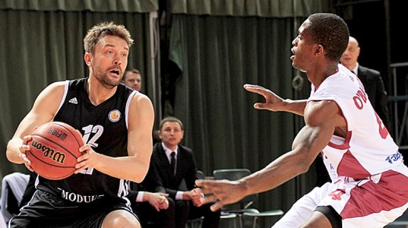 Kristaps Janičenoks šodien guva 11 punktus, atdeva astoņas rezultatīvas piespēles un pārtvēra trīs bumbas. Foto: vtb-league.com
