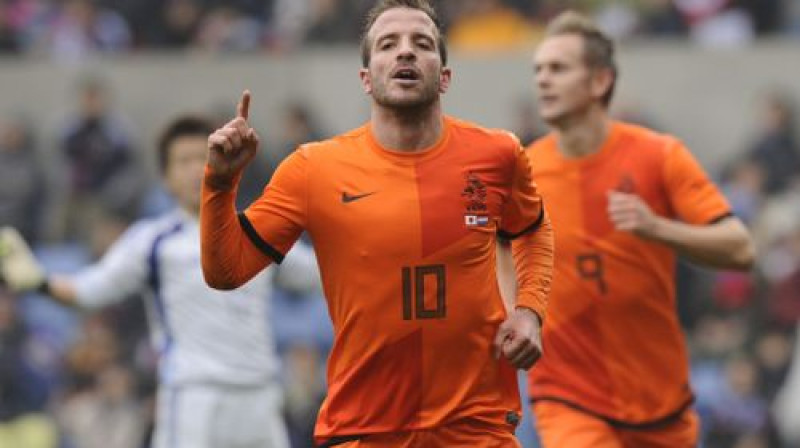 Rafaelu van der Vārtu un citas Nīderlandes futbola zvaigznes Latvijā varēs gaidīt 2015. gada 12. jūnijā
Foto:AFP/Scanpix
