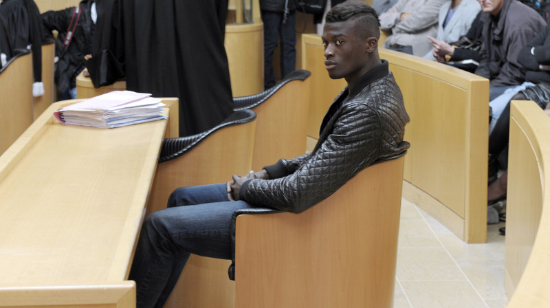 Mbajs Niangs pirms sprieduma uzklausīšanas 
Foto: AFP/Scanpix