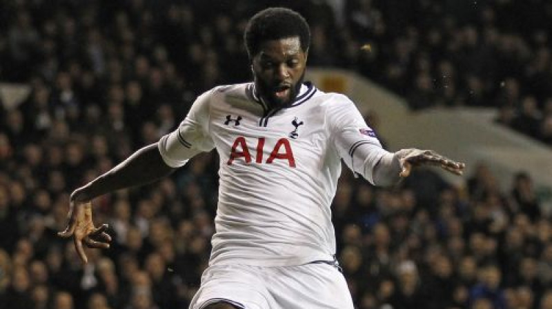 Emanuels Adebajors "Tottenham" rindās guva divus izšķirošos vārtus piecu minūšu intervālā 
Foto:AP/Scanpix
