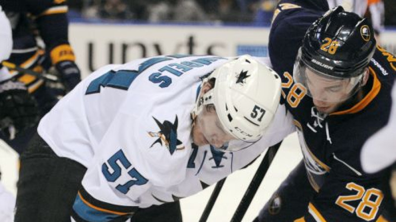 Tomijs Vingelss iemetienā pret Zemgu Girgensonu
Foto:AP/Scanpix