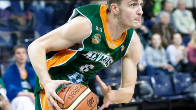 Taurs Jogela otrajā astotdaļfināla mačā pret ''Valmieru'' guva 23 punktus, izcīnīja 12 bumbas, atdeva četras rezultatīvas piespēles un izprovocēja astoņus noteikumu pārkāpumus. Foto: bbl.net