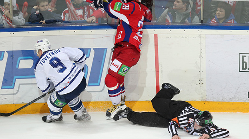 Eduards Odiņš cieš sadursmē
Foto: dynamo.ru