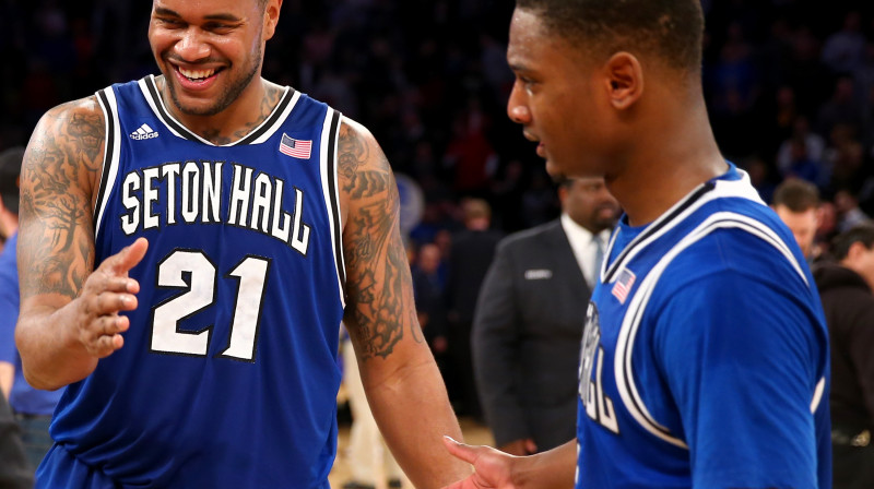 Jūdžīns Tīgs un Stērlings Gibss priecājas par uzvaru "Big East" čempionāta ceturtdaļfinālā
Foto: AFP/Scanpix