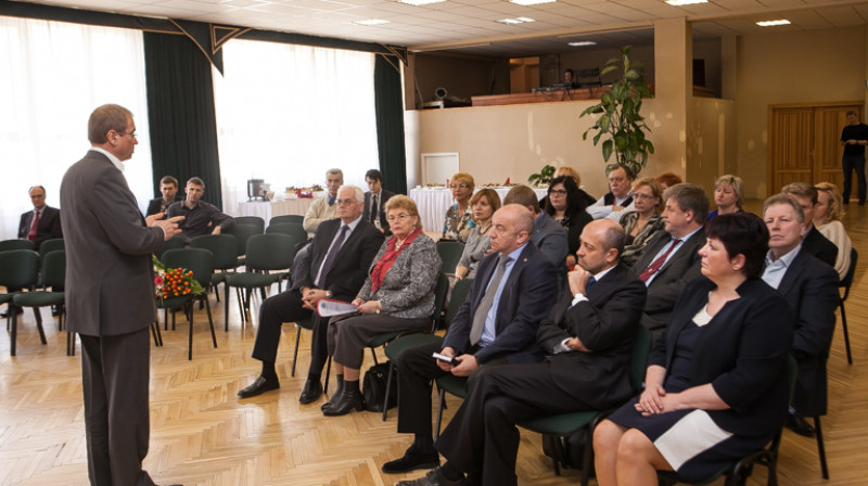 Futbola sanāksme Rīgā 
Foto: riga.lv