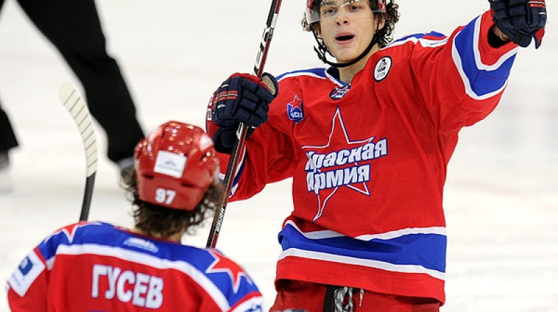 Nikolajs Prohorkins pēc CSKA izstāšanās no Gagarina kausa izcīņas pievienojās "Krasnaja Armija" un uzreiz guva 4 vārtus
Foto: mhl.khl.ru