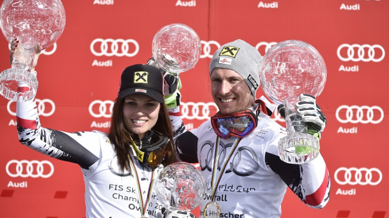 Anna Feningere un Marsels Hiršers ar saviem šosezon izcīnītajiem kristāla globusiem
Foto: AP/Scanpix