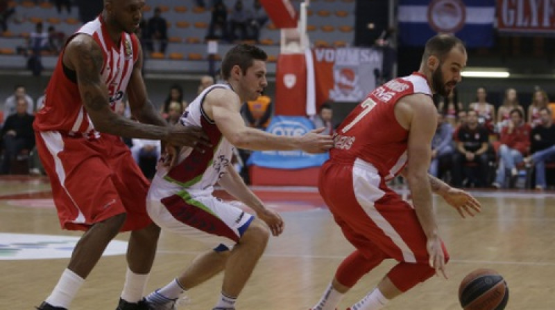 "Olympiakos" pret "Laboral Kutxa"
Foto: AP/Scanpix