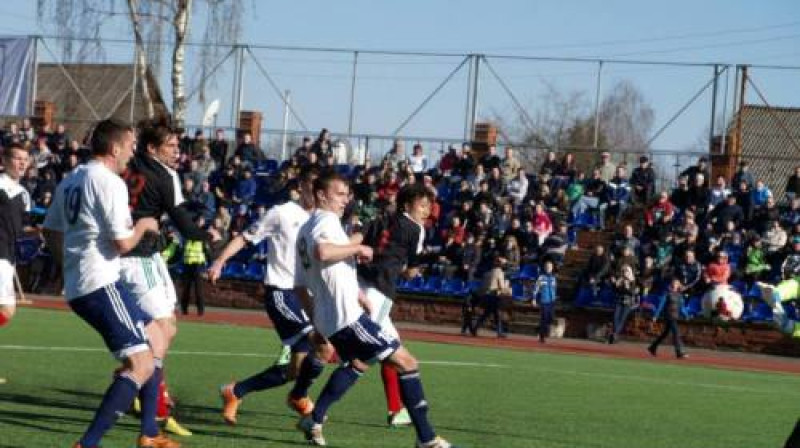 Labs futbols un gandrīz pilnas tribīnes
Foto: Sergejs Kuzņecovs